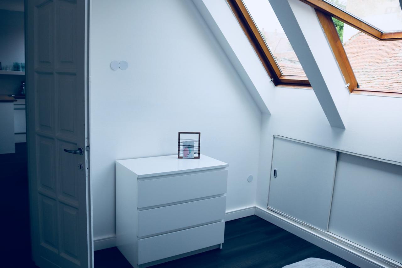 Rozmaring Apartment Pécs